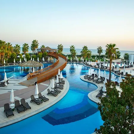 شيروود دريمز منتجع 5*