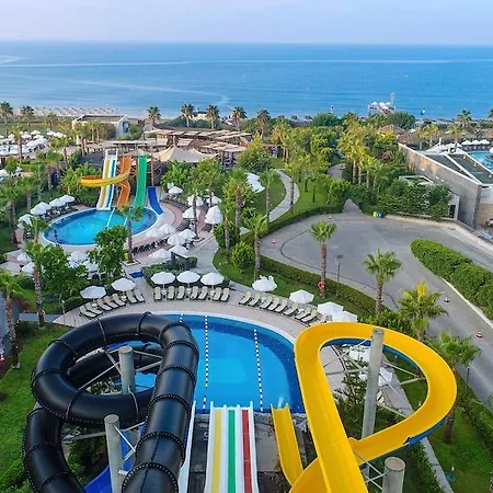 شيروود دريمز منتجع